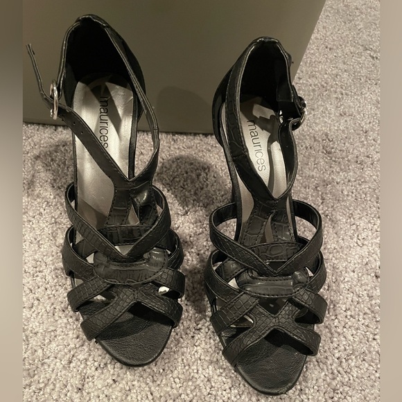 Maurice’s black heels size 6.5 - Picture 3 of 3